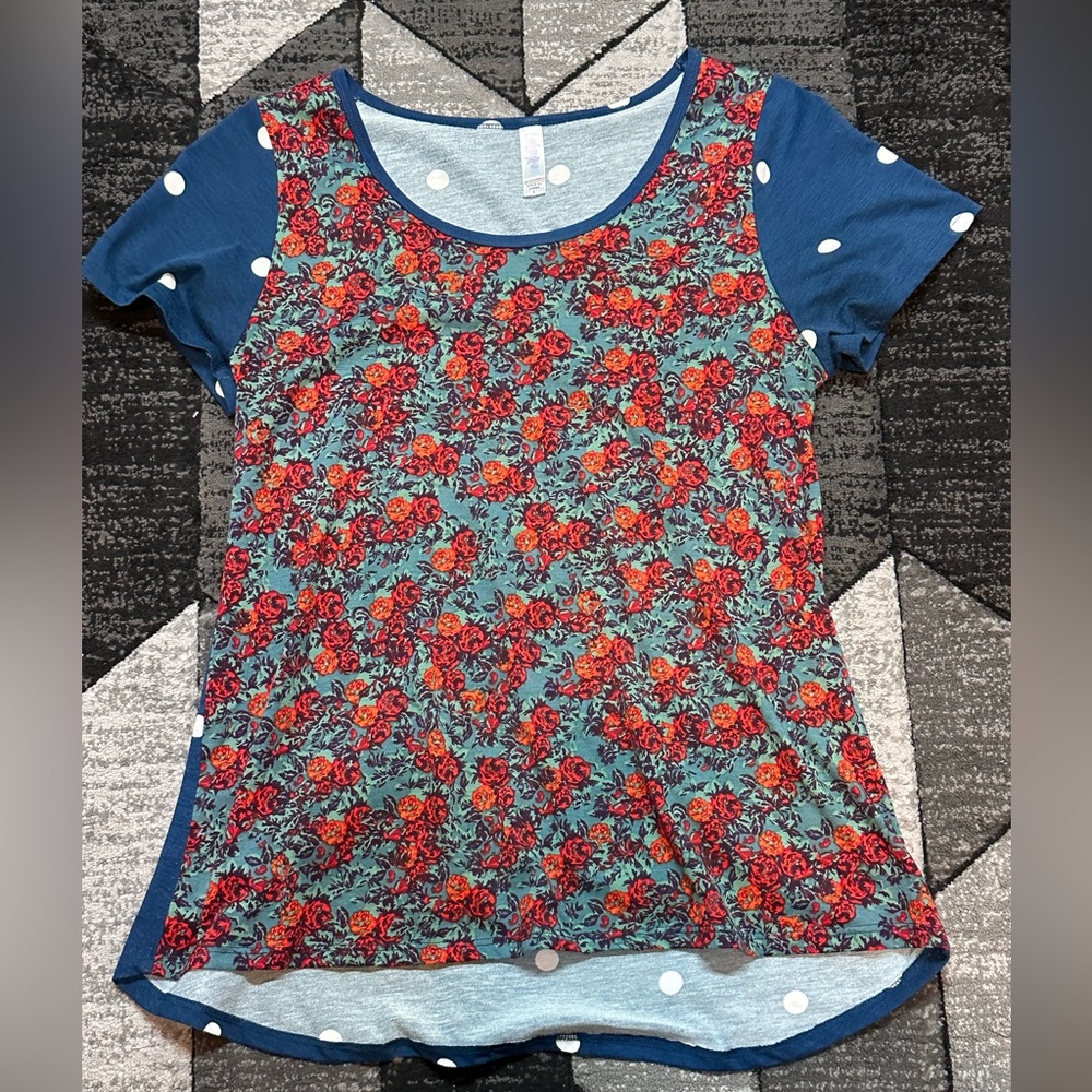 Lularoe women’s Floral and Polka Dot Short Sleeve Top size large
